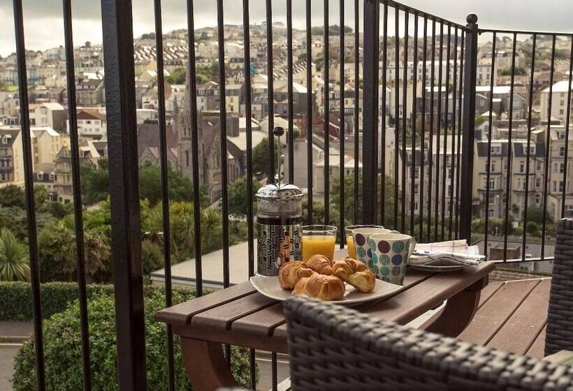 Apartment 4 Granville Point