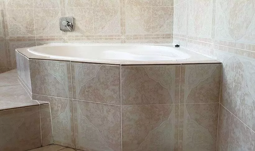 Aamiaismajoitus (B&B) Kwa Mosele Bnb