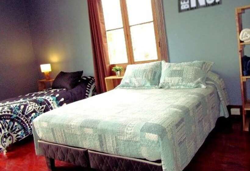 Castle Hostal Valparaiso