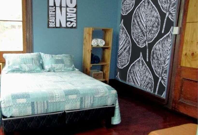 Castle Hostal Valparaiso