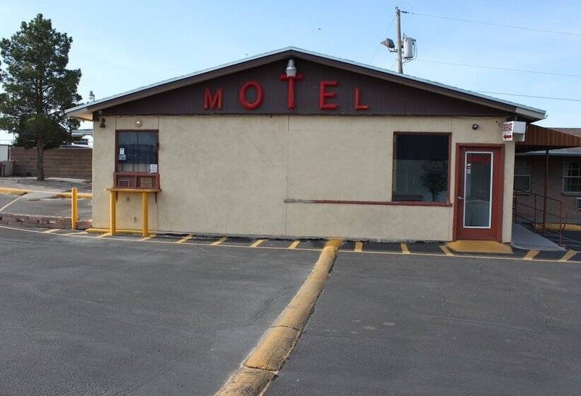 Deluxe Inn Motel