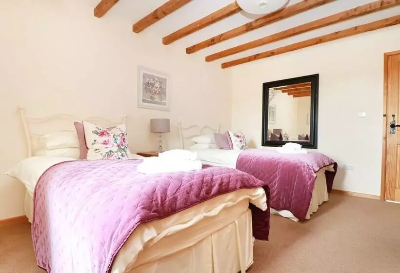 Hawthorn Cottage
