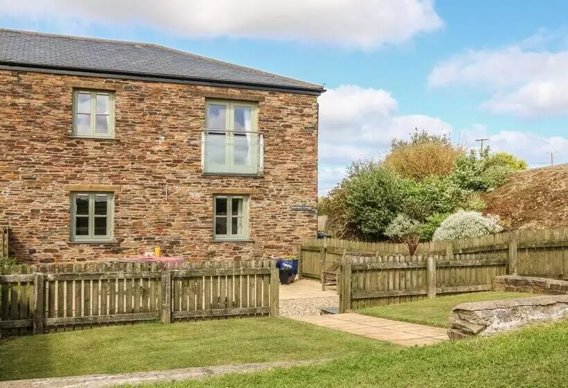 Hawthorn Cottage