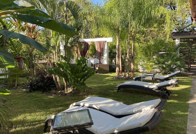 هتل Good Life Lodge