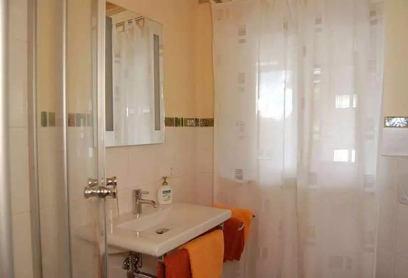 Hotelli Haus Farbenklang