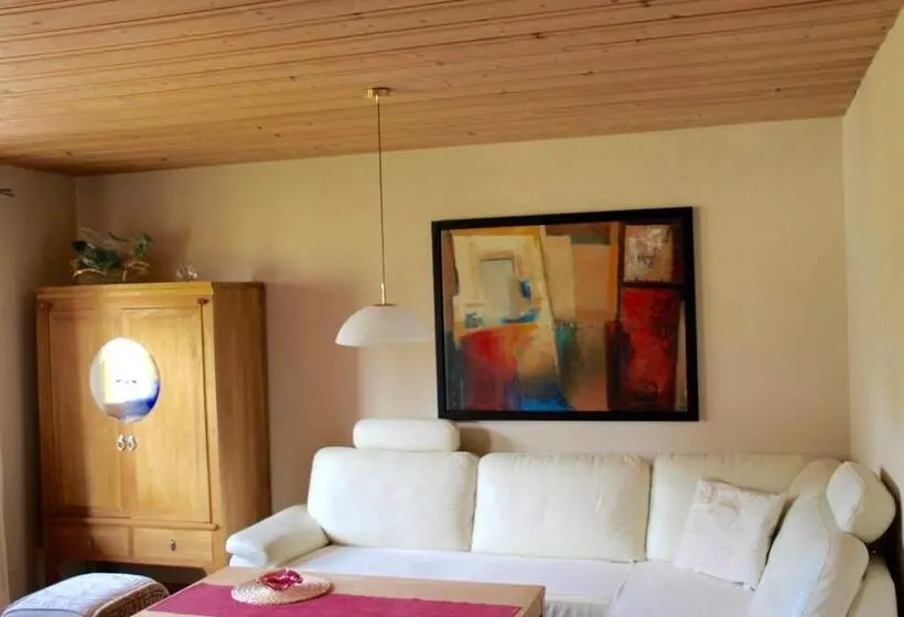 Hotelli Haus Farbenklang