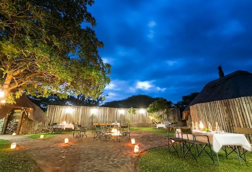 Hotelli Rhino River Lodge