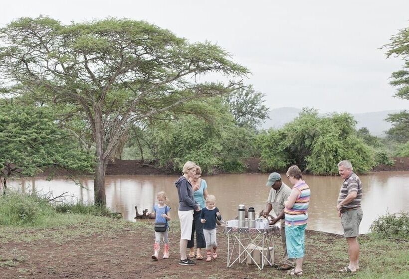 فندق Rhino River Lodge