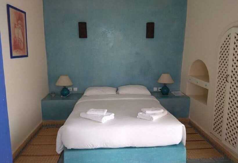 هتل Un Thé Au Bout Du Monde