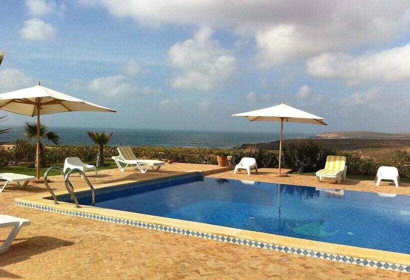 هتل Un Thé Au Bout Du Monde