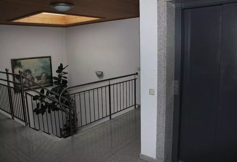 ペンション Bayerische Gastwirtschaft Dimpfl Stadl