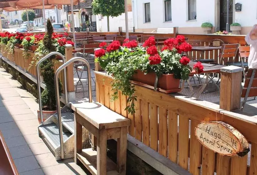 ペンション Bayerische Gastwirtschaft Dimpfl Stadl