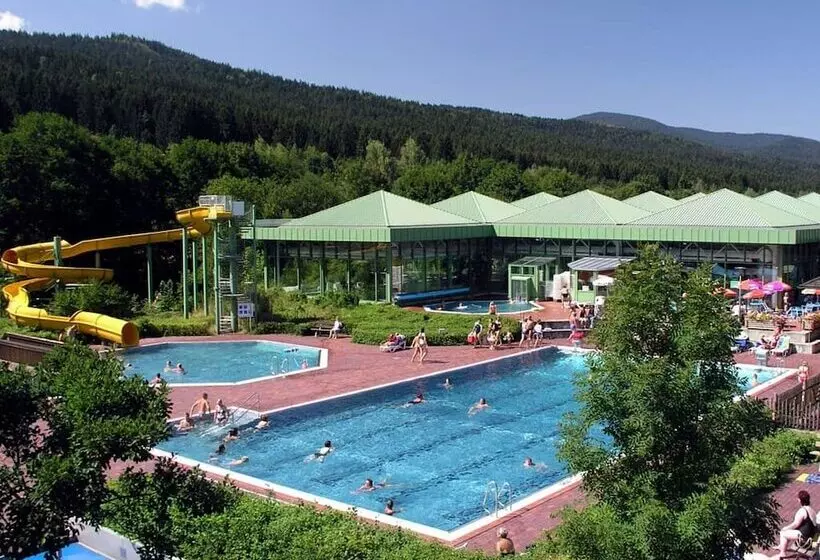 ペンション Bayerische Gastwirtschaft Dimpfl Stadl