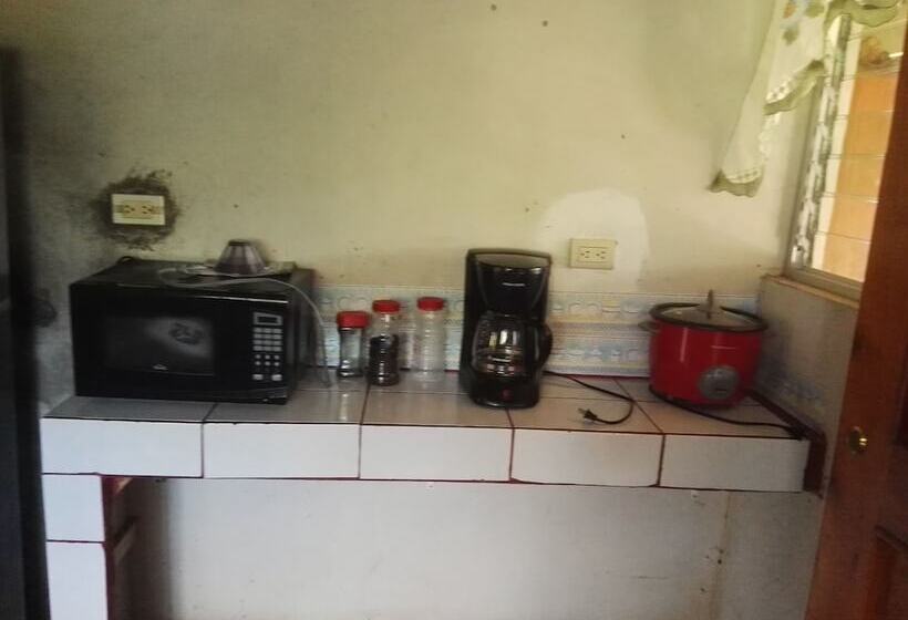 膳宿费 Pedacito De Cielo Guest House