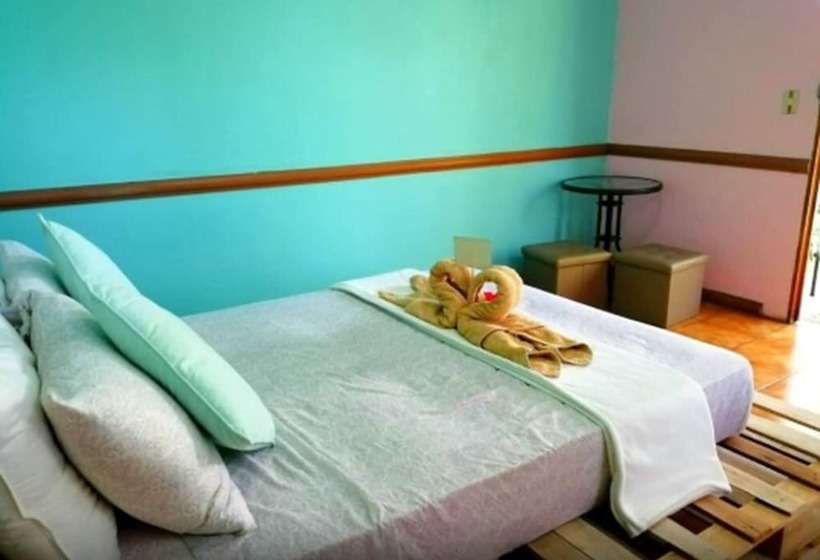 פנסיון Sloth House