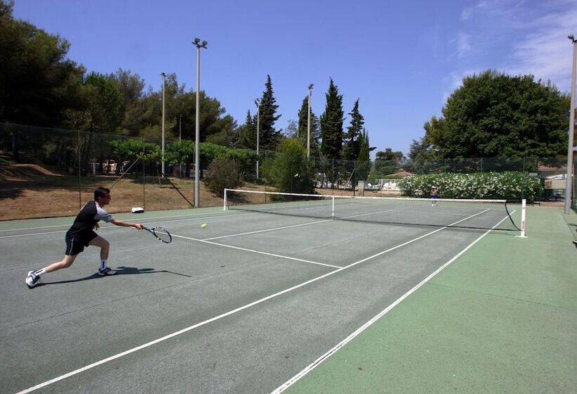 Курорт Village Vacances La Manne