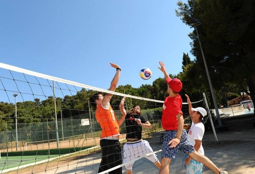 Курорт Village Vacances La Manne