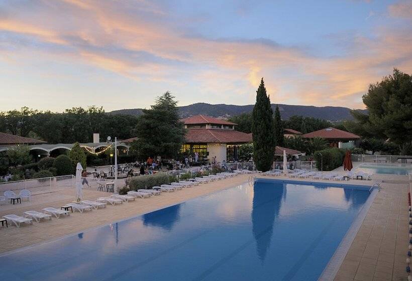 Курорт Village Vacances La Manne