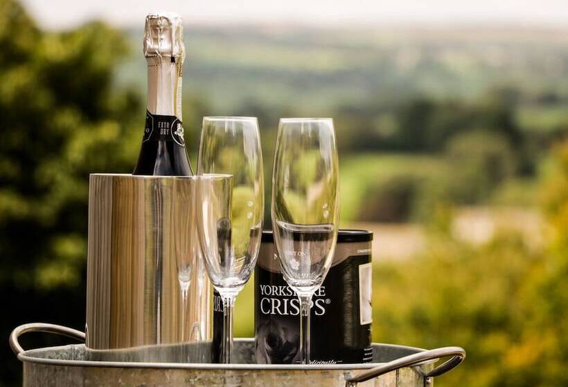 Rowan Bank, Jacobs Wood