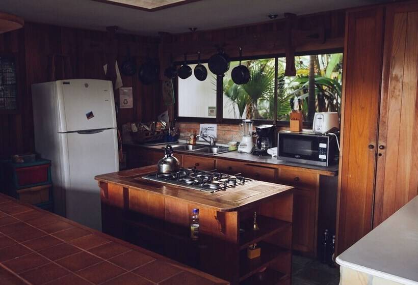 Spanish By The River Turrialba Hostel