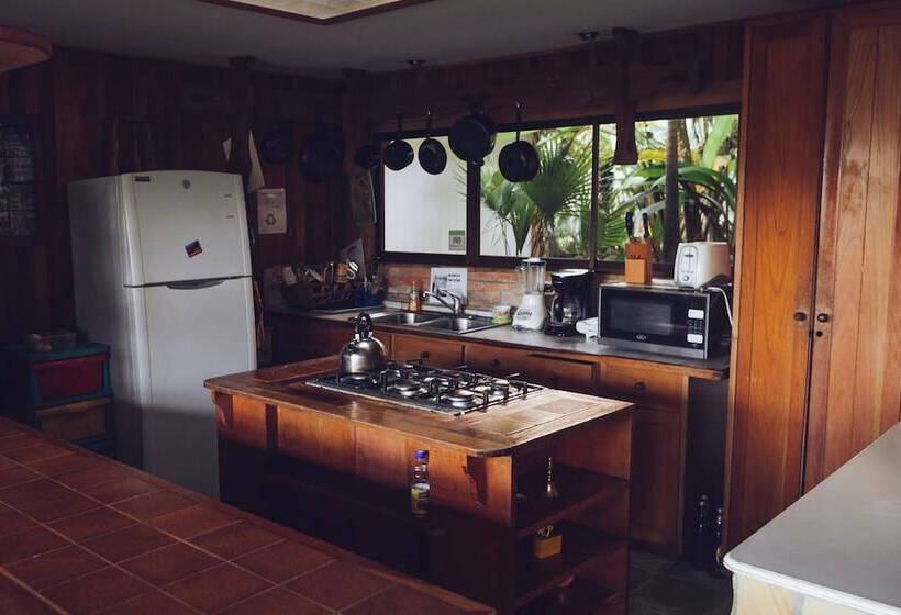 Spanish By The River Turrialba Hostel