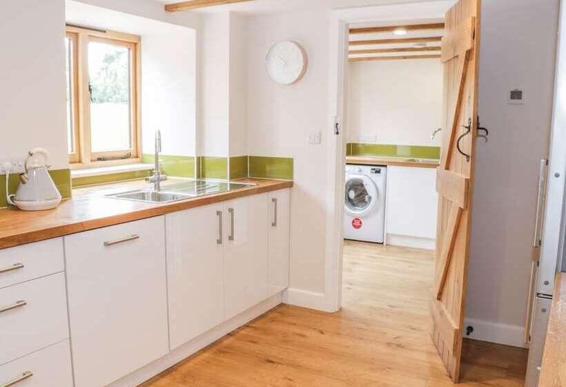 The Cow Byre, Heath Farm