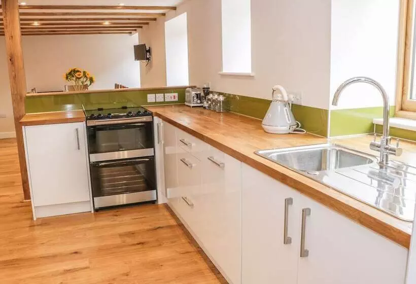 The Cow Byre, Heath Farm