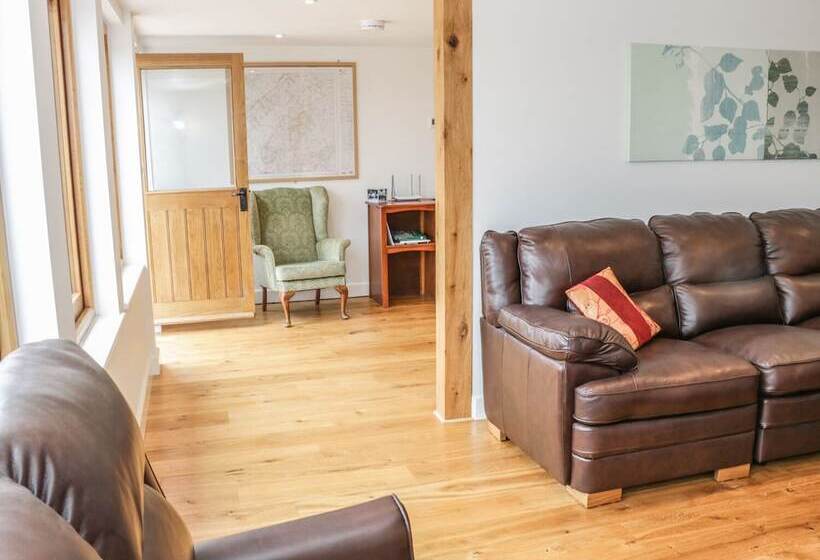 The Cow Byre, Heath Farm