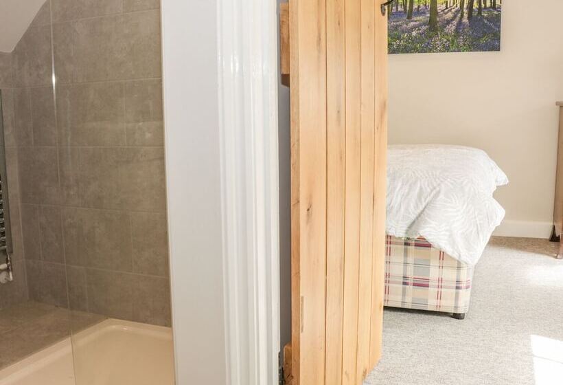 The Cow Byre, Heath Farm