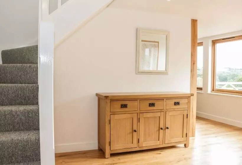 The Cow Byre, Heath Farm