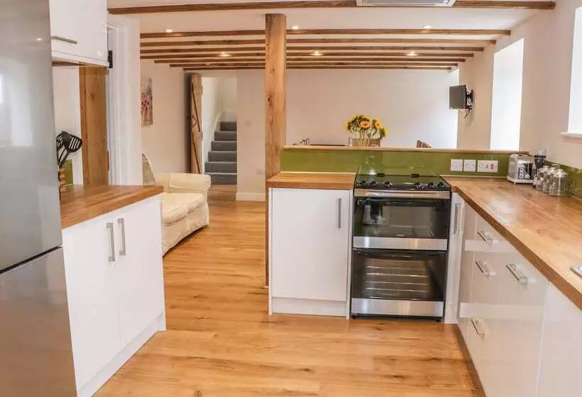 The Cow Byre, Heath Farm