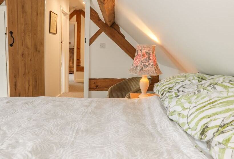 The Cow Byre, Heath Farm