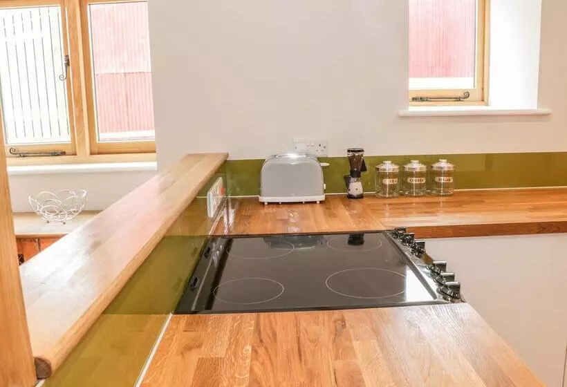 The Cow Byre, Heath Farm