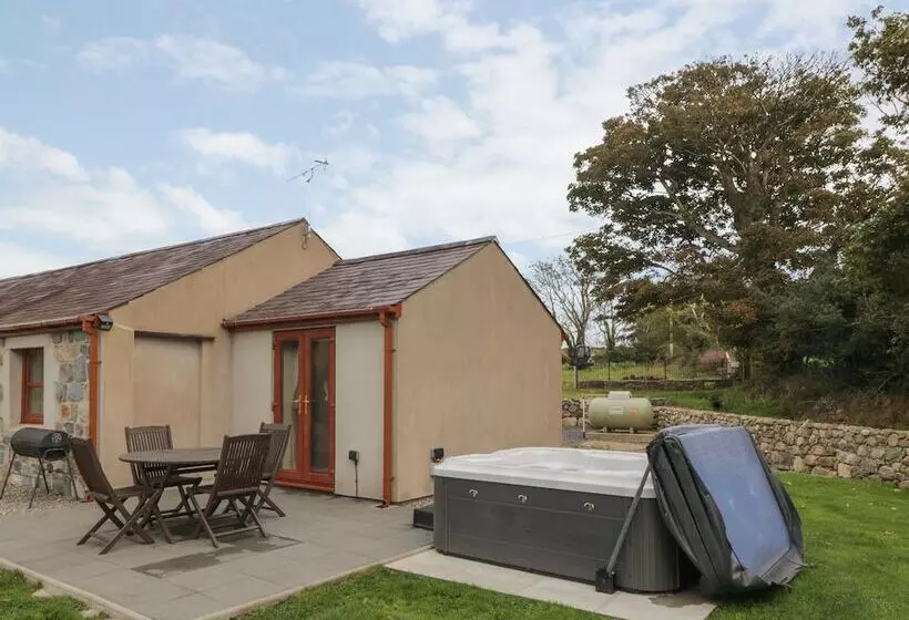 Y Beudy Cottage