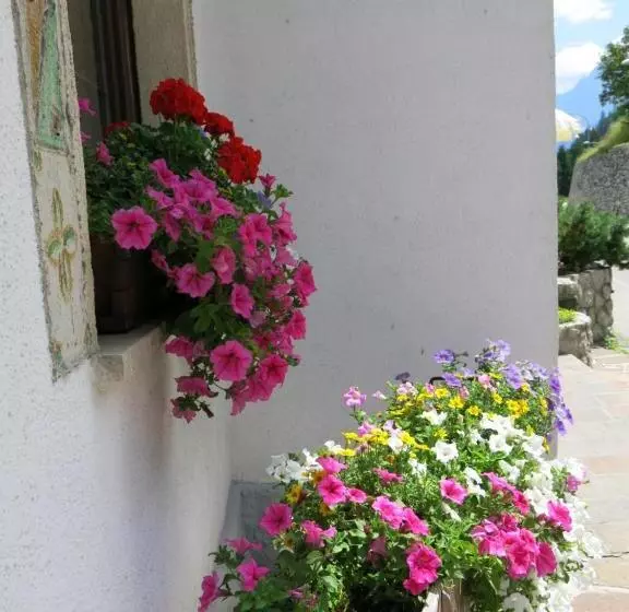 Digonera Historic Hotel B&b