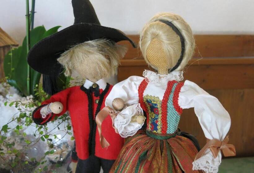 Digonera Historic Hotel B&b