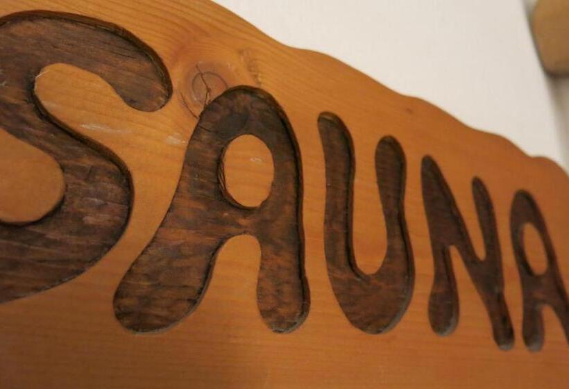 Digonera Historic Hotel B&b