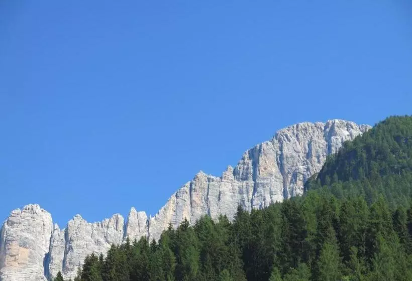 Digonera Historic Hotel B&b