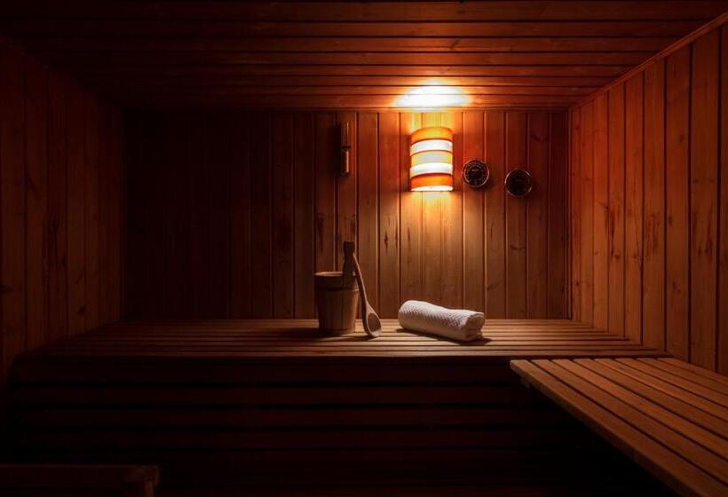 Digonera Historic Hotel B&b