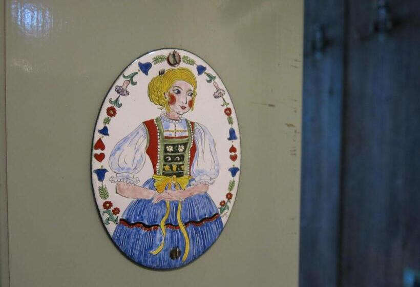 Digonera Historic Hotel B&b