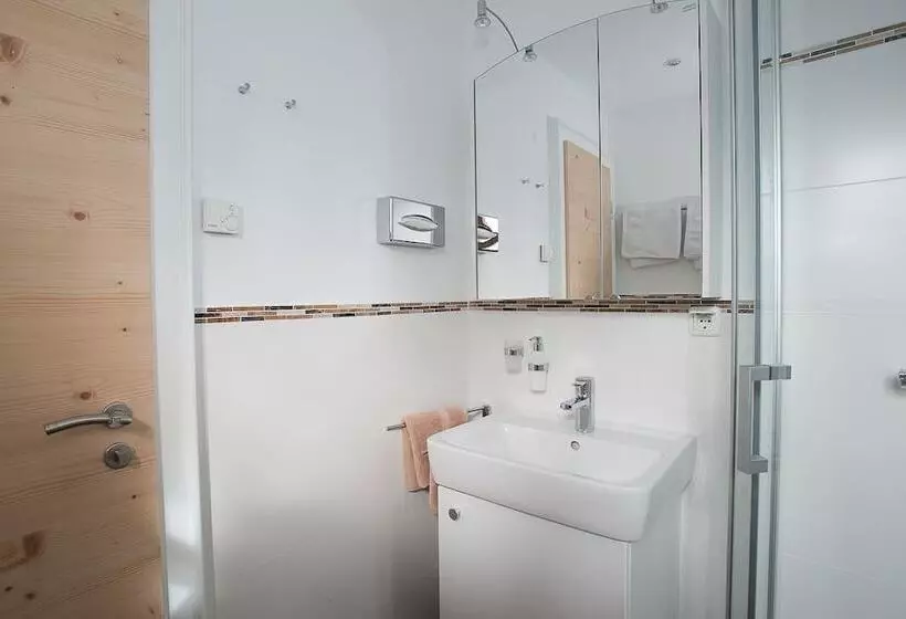 Отель Apart Pension Vita Stafnensis