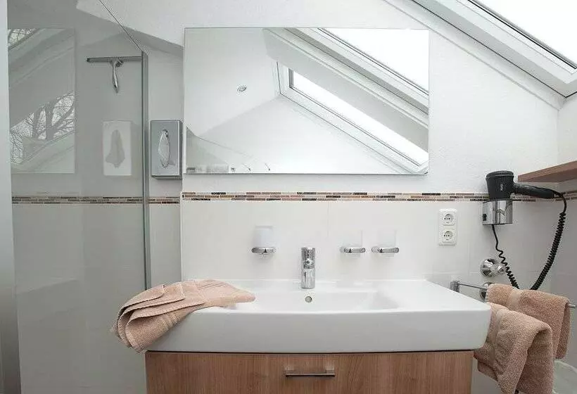 Отель Apart Pension Vita Stafnensis