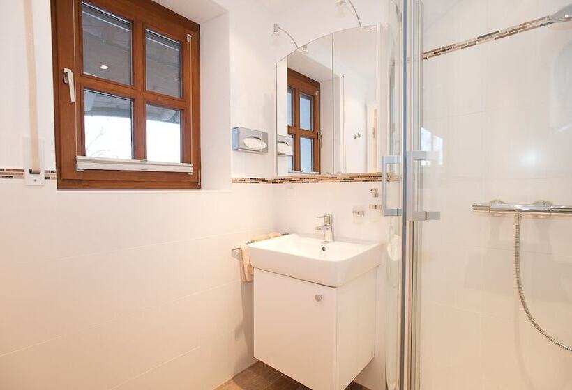 ホテル Apart Pension Vita Stafnensis