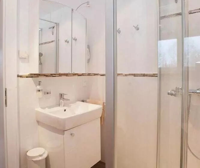 Отель Apart Pension Vita Stafnensis