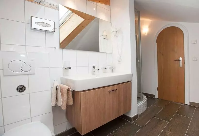 Отель Apart Pension Vita Stafnensis