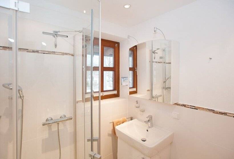 ホテル Apart Pension Vita Stafnensis