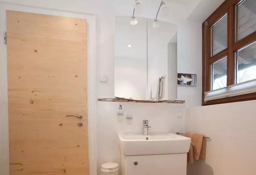 Отель Apart Pension Vita Stafnensis