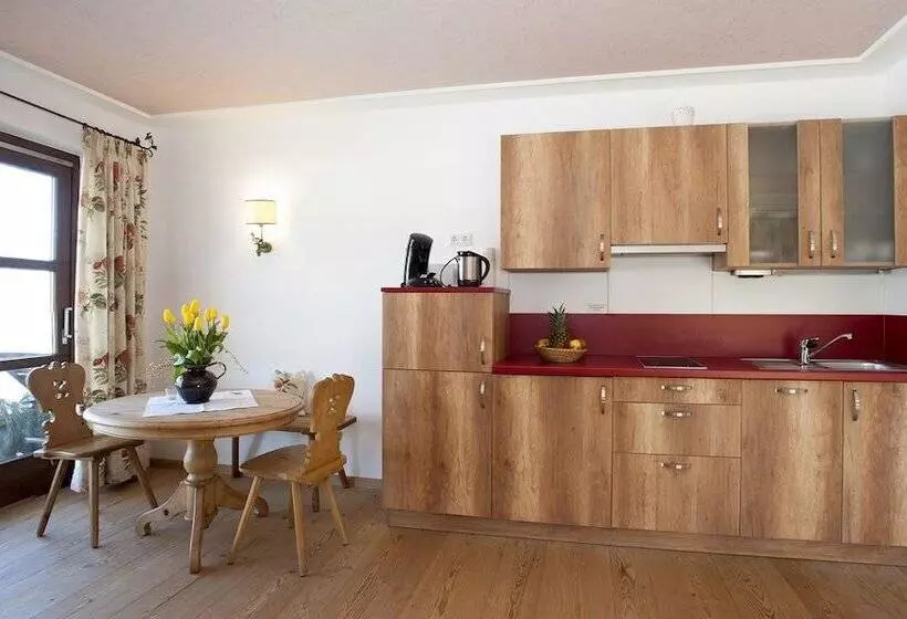 Отель Apart Pension Vita Stafnensis