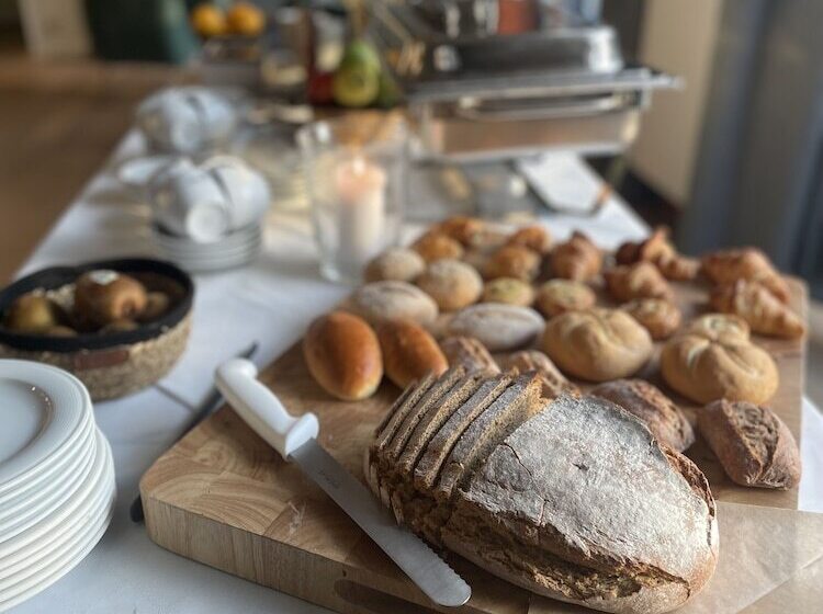 هتل Diamant Suites Brussels Eu