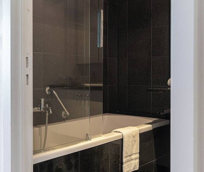 هتل Diamant Suites Brussels Eu